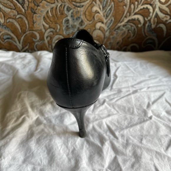 Cole Haan Black Leather Heels Size 7B - Picture 2 of 7